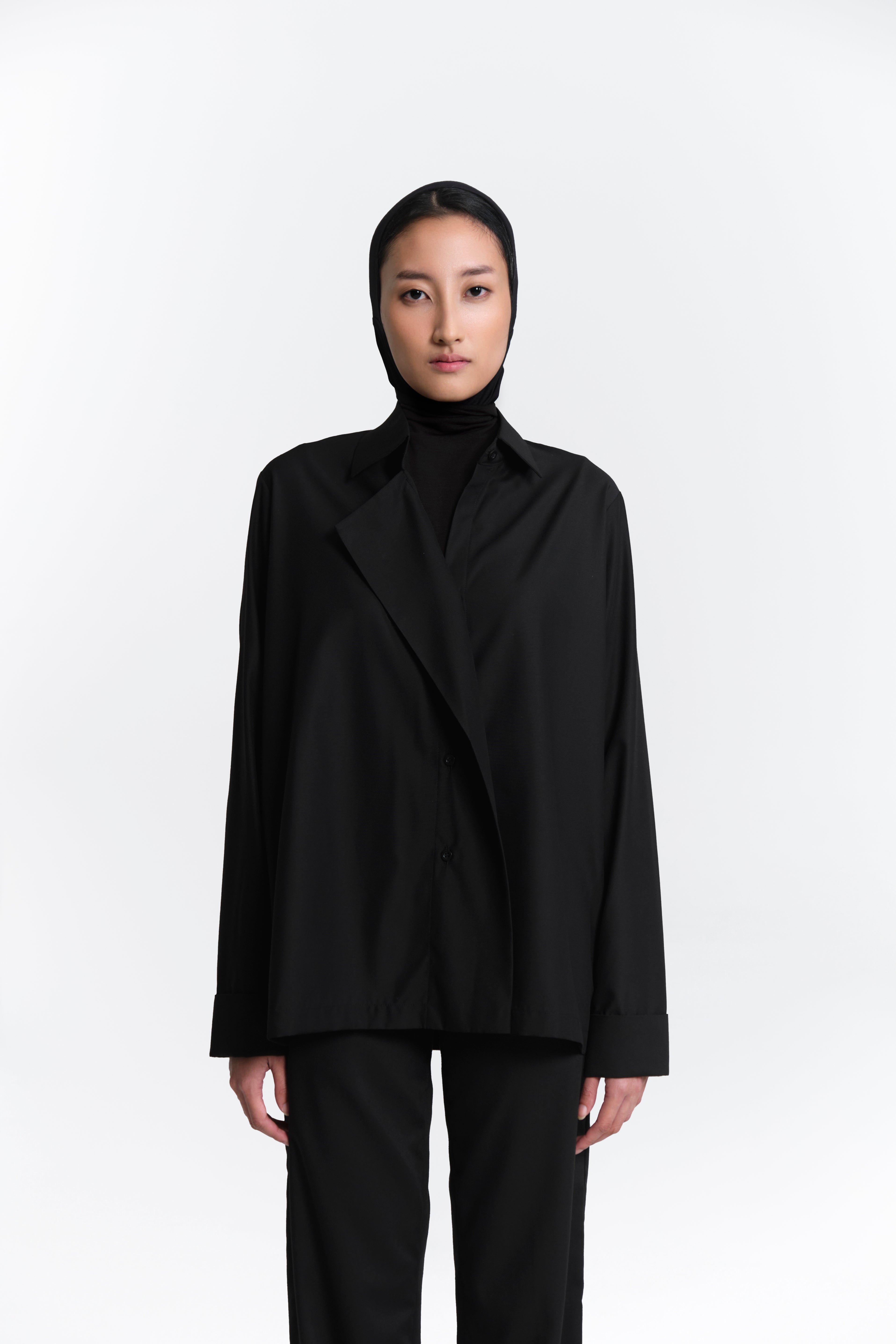 Arqa Shirt Black