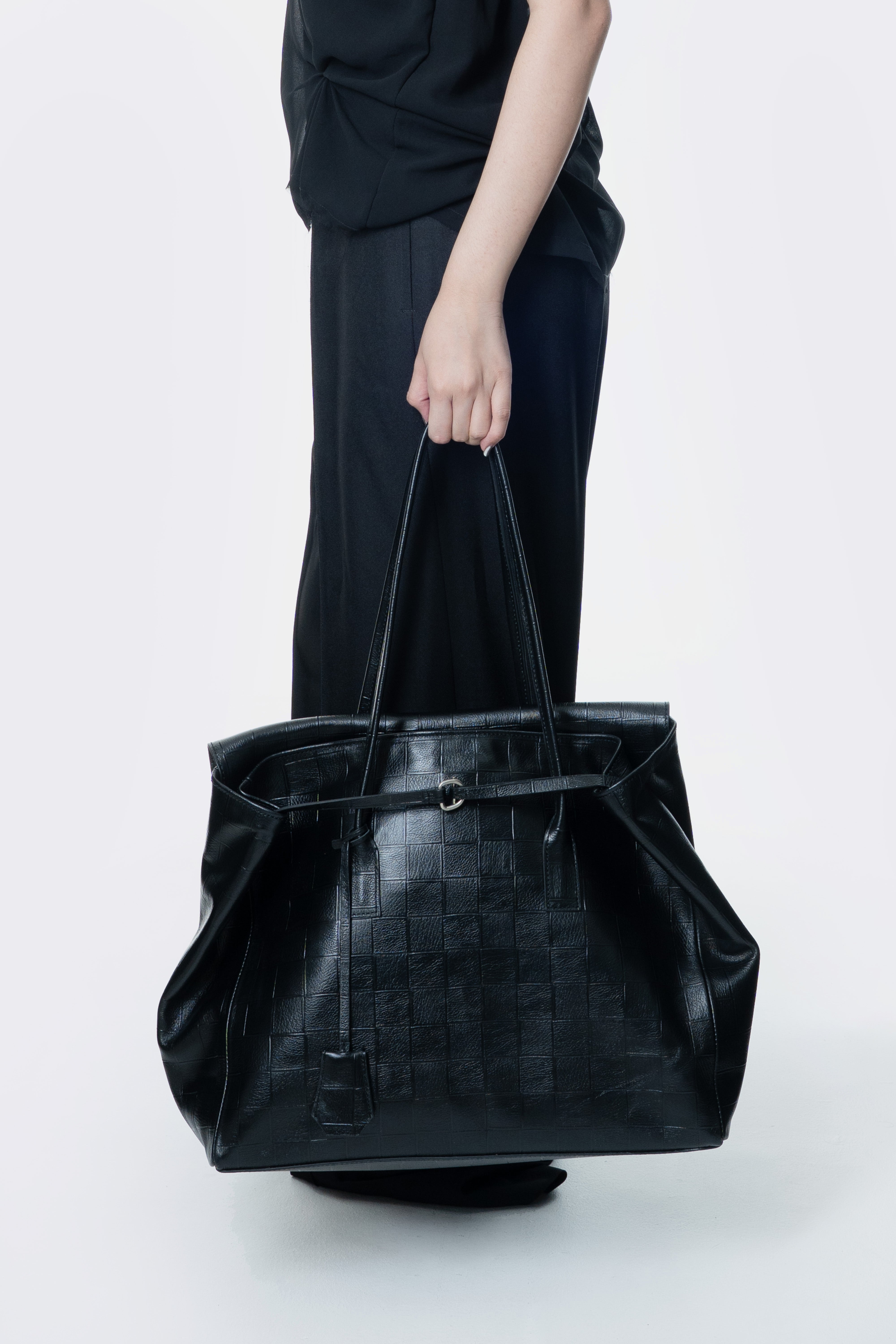 Essens Bag Check Black