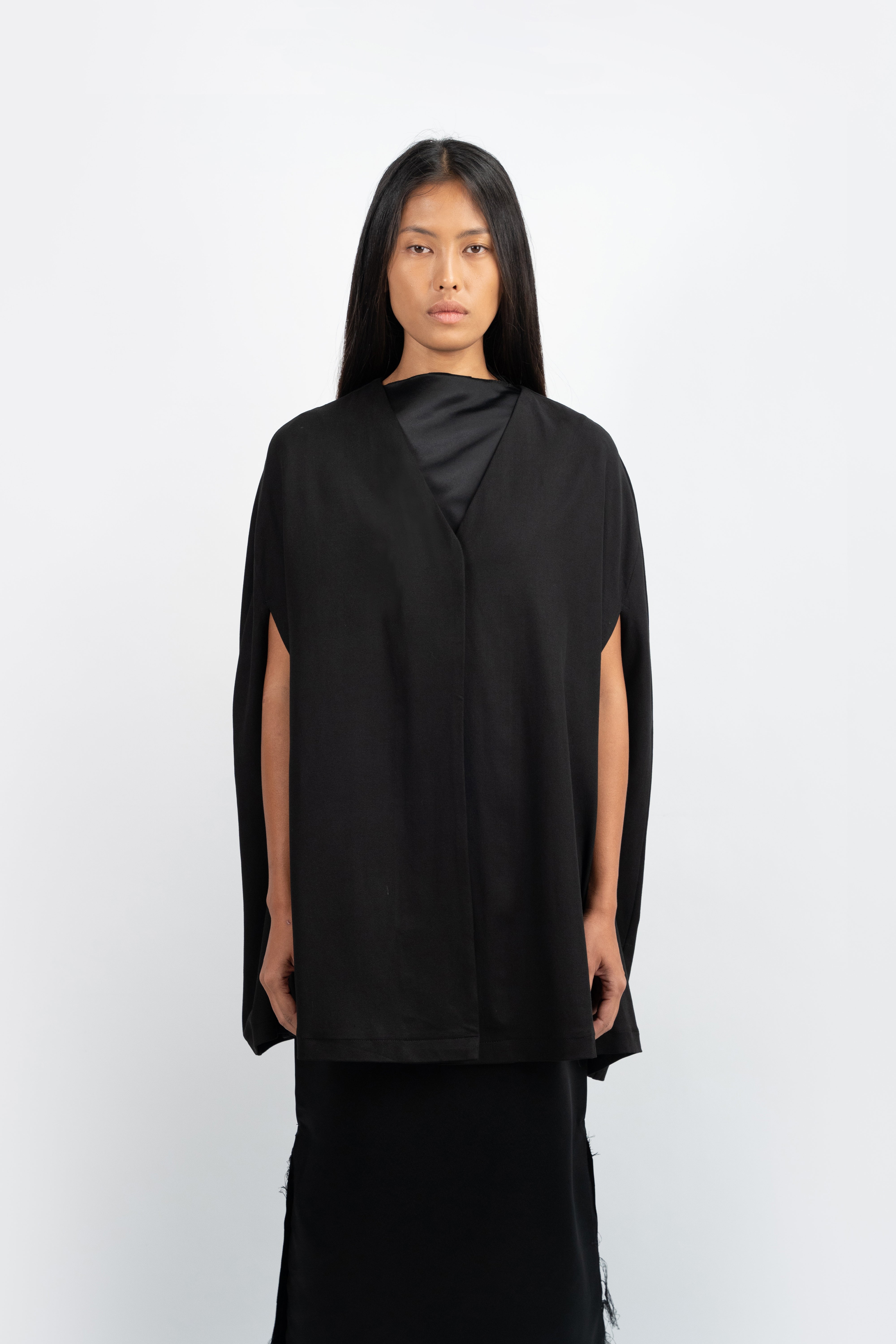 Midgard Cape Black
