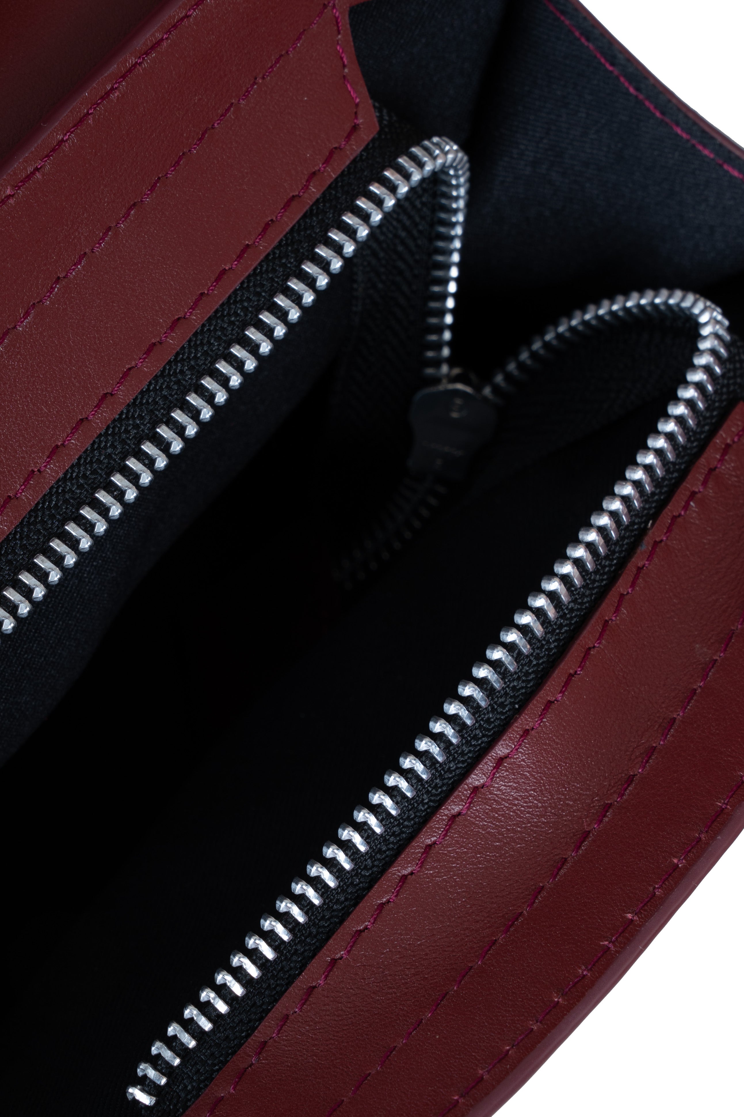 Micro Isolation Bag Nappa Dark Red