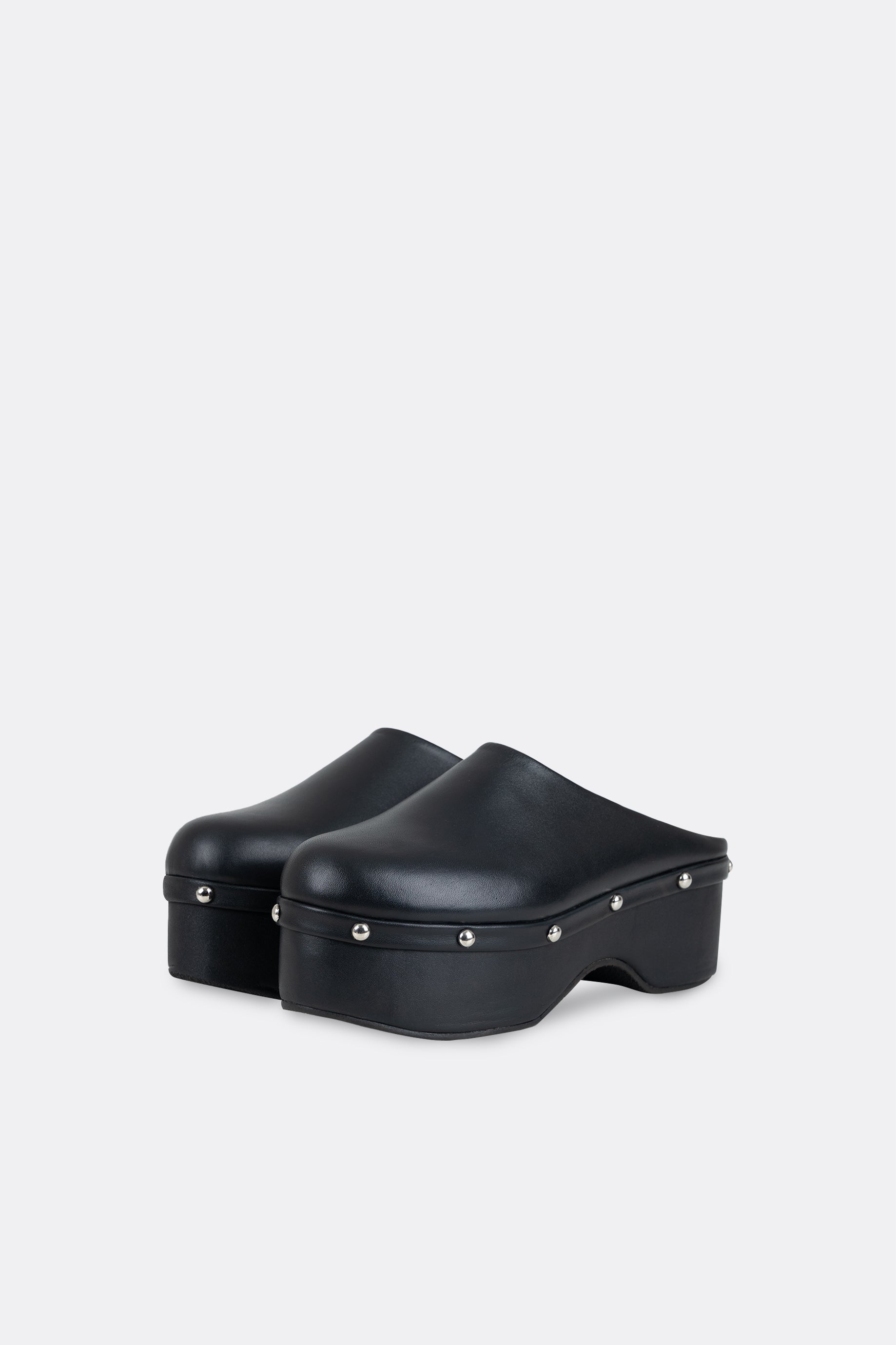 Slug Clogs Black