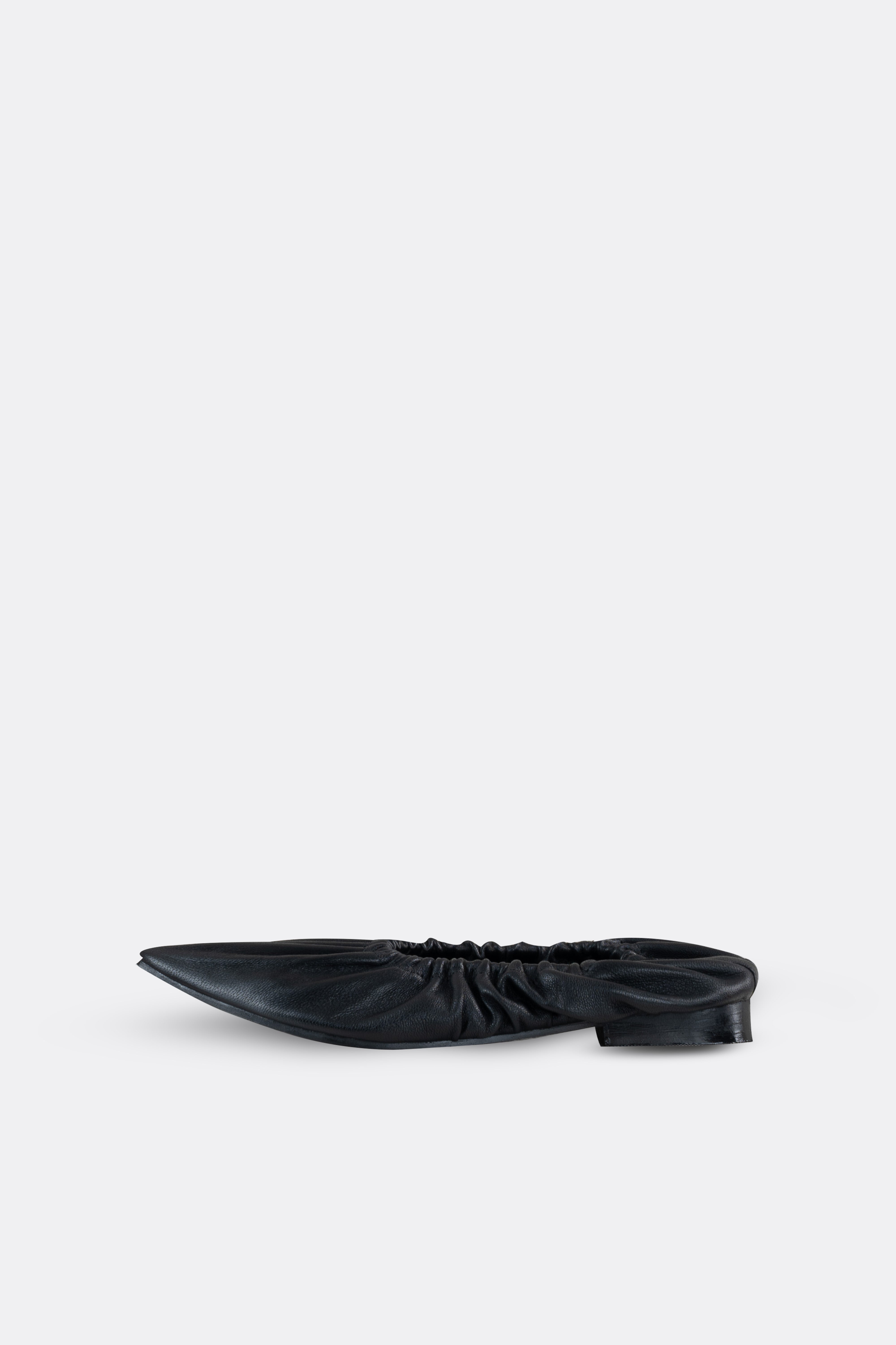 Treis Flats Shoes