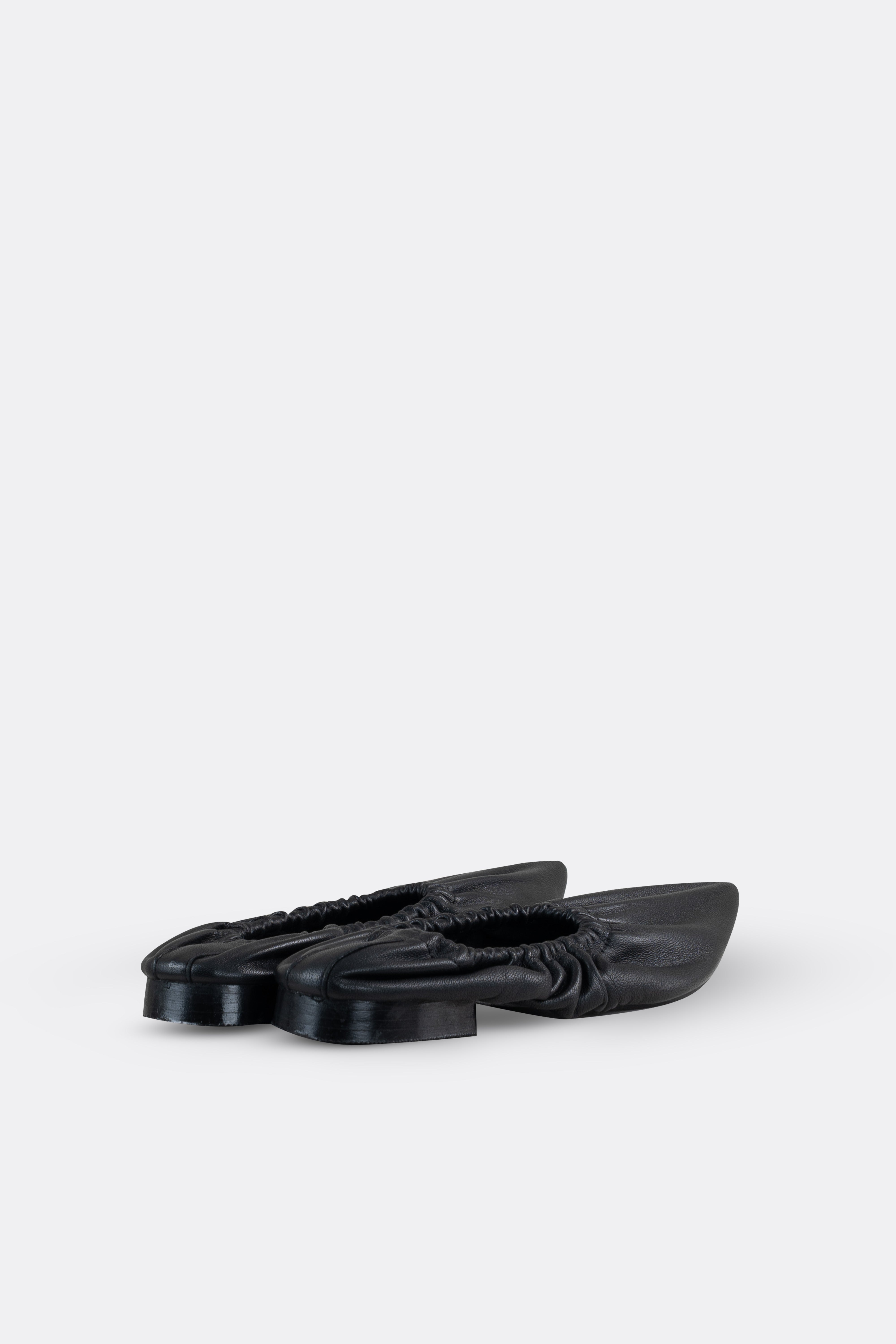 Treis Flats Shoes