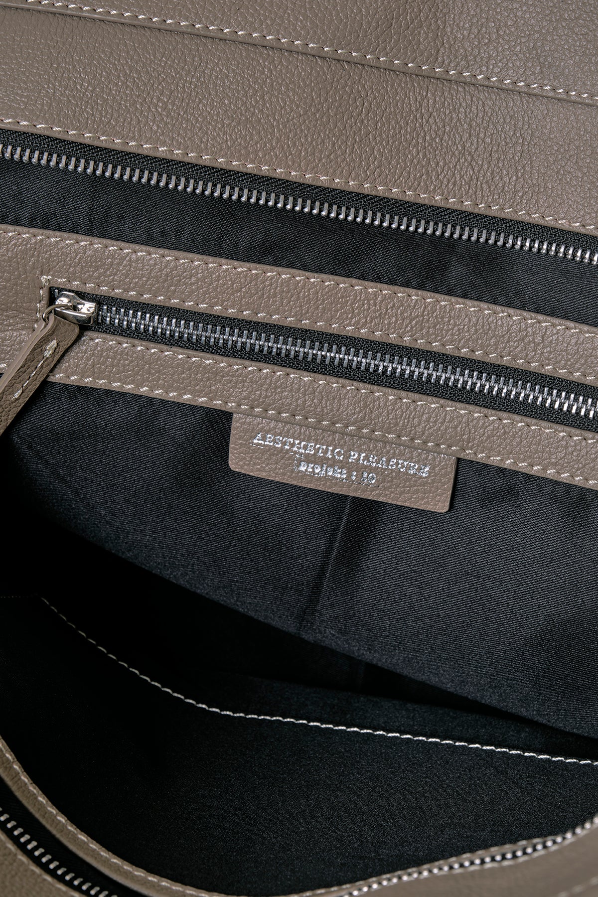 Affix Bag Grain Taupe