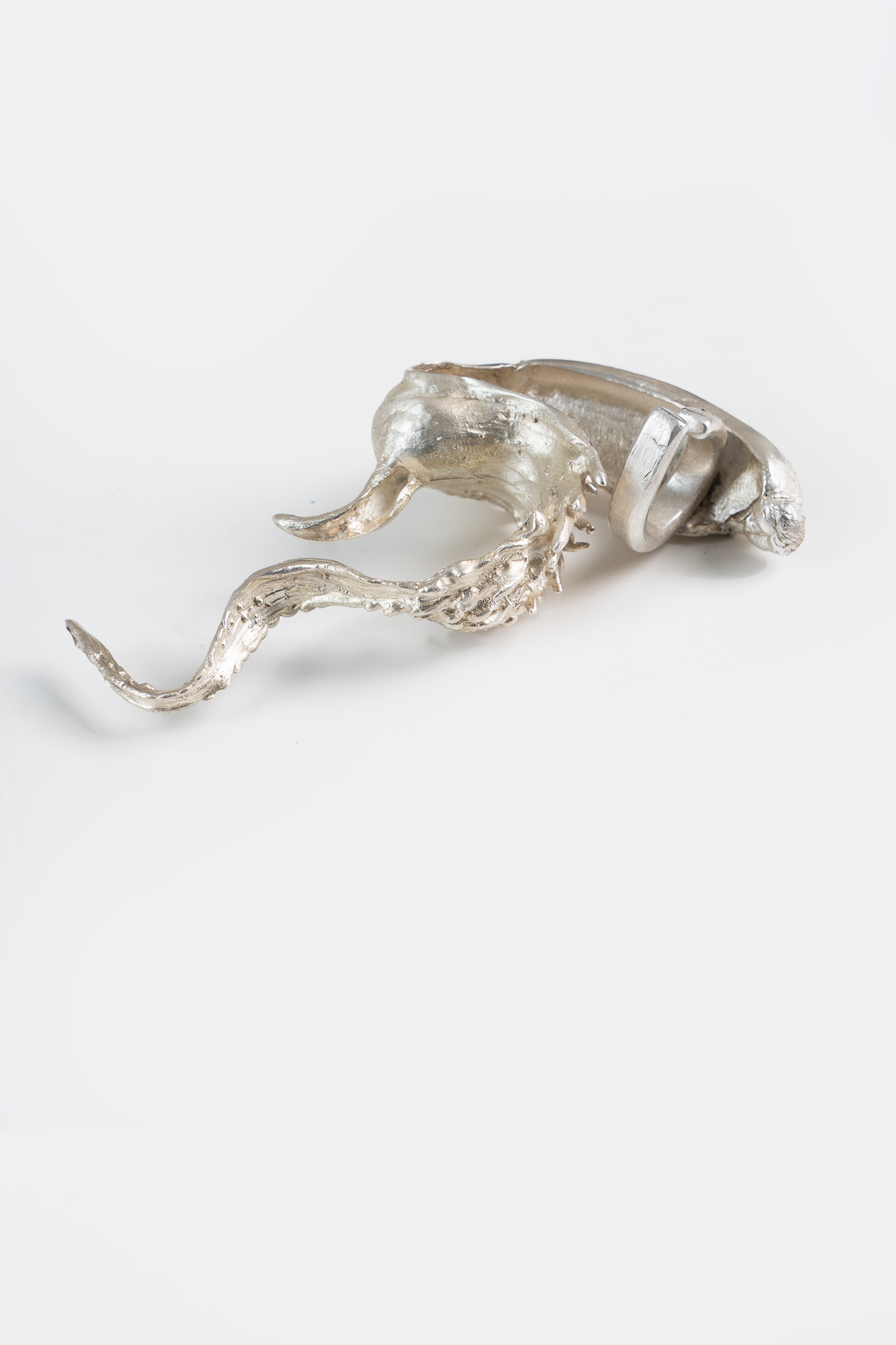 Mahija x AP Silver Earcuff